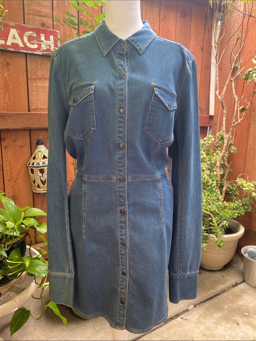 FREE PEOPLE Classic Button-Front Denim Shirt Dress in Medium Blue New with tags!